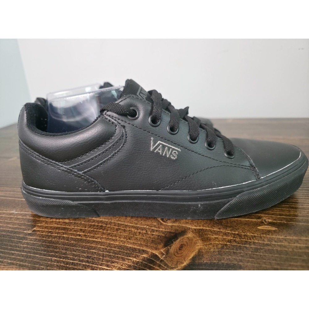 Vans Seldan Men's Sneakers Size 9 Black Leather Athletic Walking Skate Low Shoes